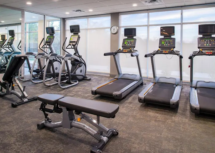 Fairfield & By Marriott Worth Southwest At Cityview Hotel