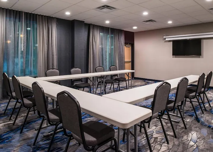 Fairfield & By Marriott Worth Southwest At Cityview