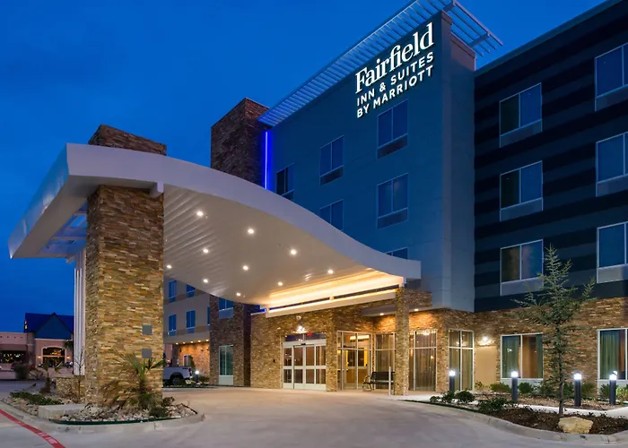Fairfield & By Marriott Worth Southwest At Cityview 3*
