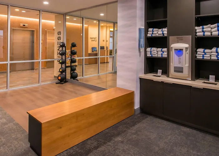 Fairfield & By Marriott Worth Southwest At Cityview Hotel
