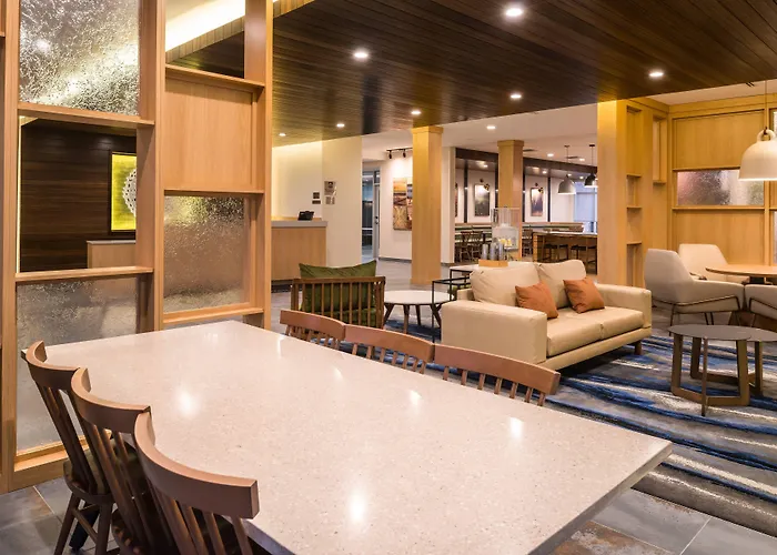 Hotel Fairfield & By Marriott Worth Southwest At Cityview 3*