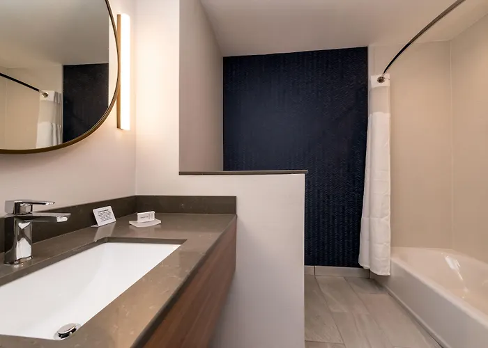 Hotel Fairfield & By Marriott Worth Southwest At Cityview 3*