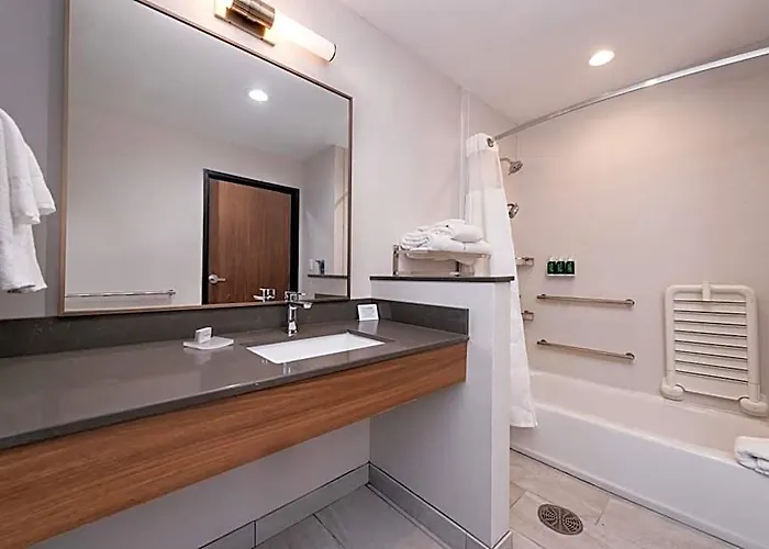 Fairfield & By Marriott Worth Southwest At Cityview Hotel Fort Worth