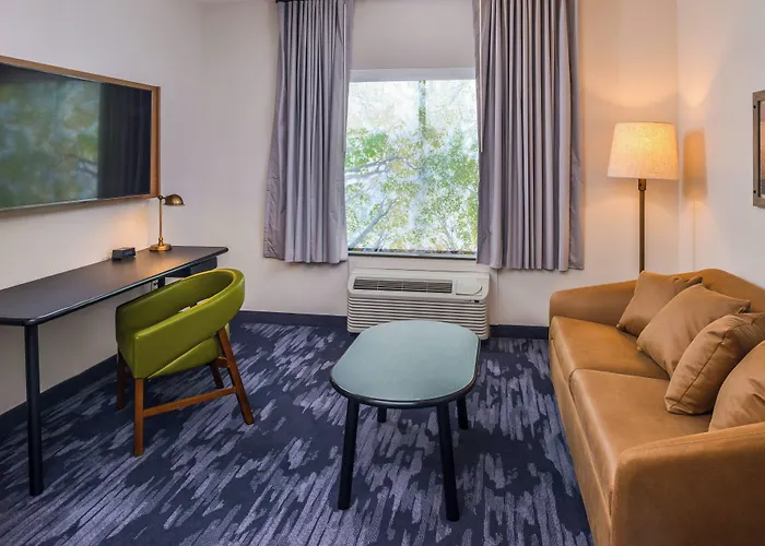 Fairfield & By Marriott Worth Southwest At Cityview Hotel