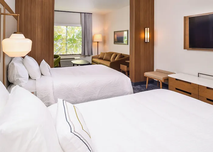 Fairfield & By Marriott Worth Southwest At Cityview 3*